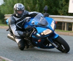 sv650 knee down