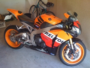 Repsol Fireblade Yoshimura R77