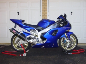 My 'old' R1 aound 2003 - 147BHP back then - not bad eh? This had carbs [remember them!]