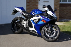 GSXR 750 K7