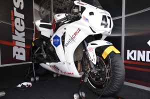 Brandons Rented CBR, POS- the brakes failed third lap after he took 9 places from the start, I think someone was not paying attention when bleeding the brakes, um maybe local Jealousy lol