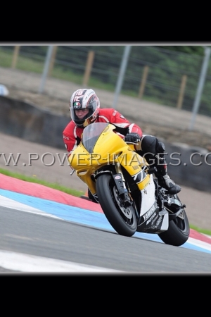 2006 R1 at Knockhill